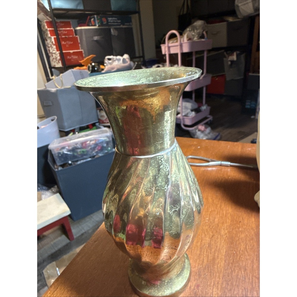 Vtg  Spiral Brass Vase 7"Tall Beautiful Made In India Pre Owned